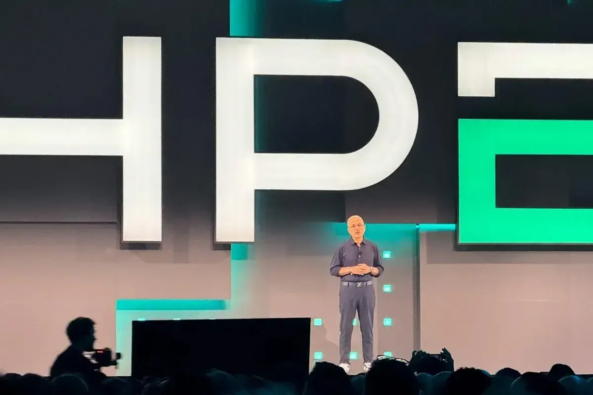 Η HPE ενισχύει την ηγετική της θέση στα AI δίκτυα με διευρυμένες δυνατότητες αυτοοδηγούμενων δικτύων